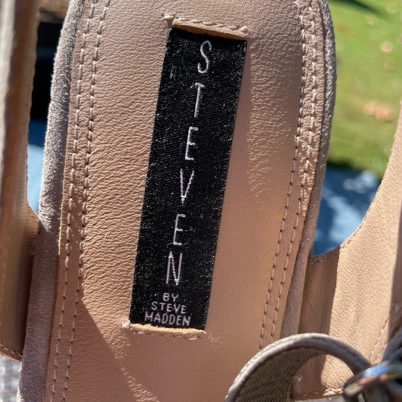Steven by Steve Madden sandals 8.5 taupe EUC smoke free - Picture 3 of 8